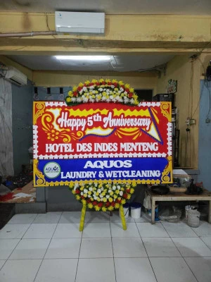 Papan Bunga di Menara Astra