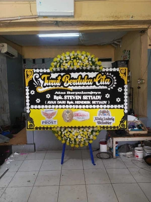 Papan Bunga di Menara Astra