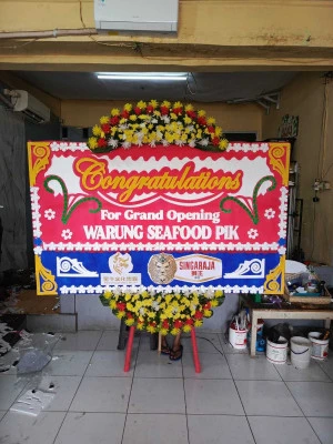 Papan Bunga di Menara Astra
